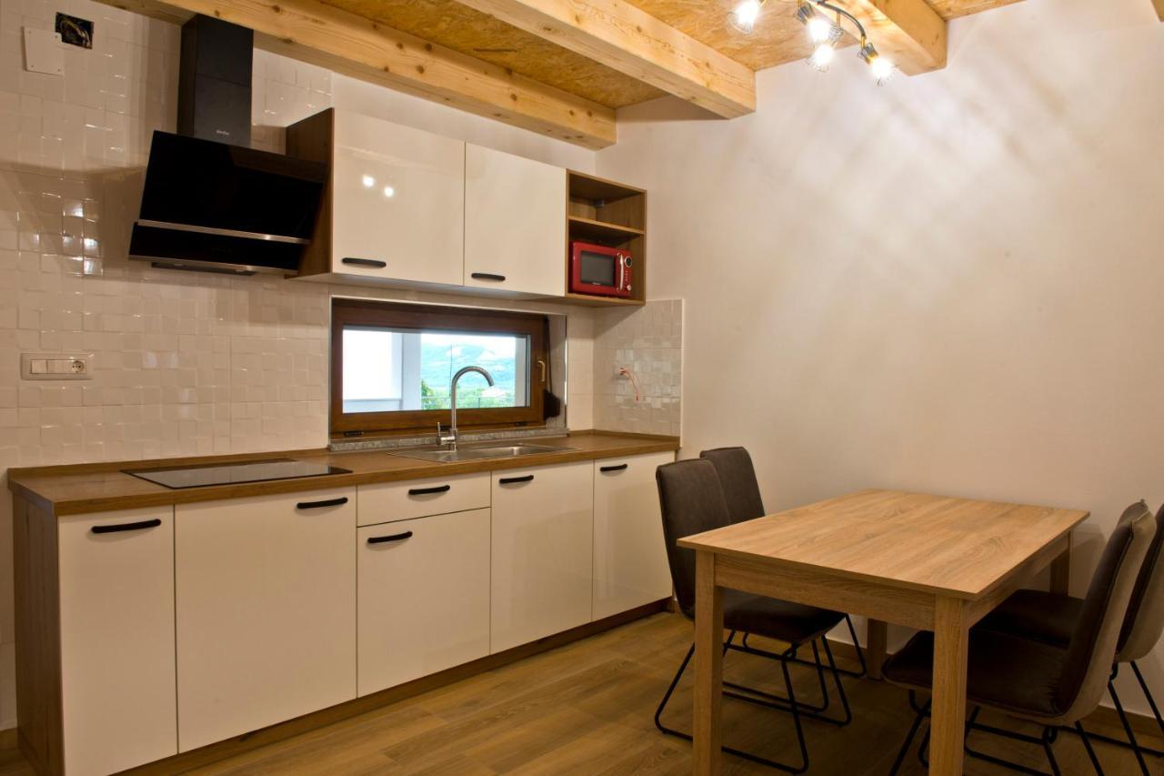 Apartmaji Tanto Malovse Crnice 외부 사진